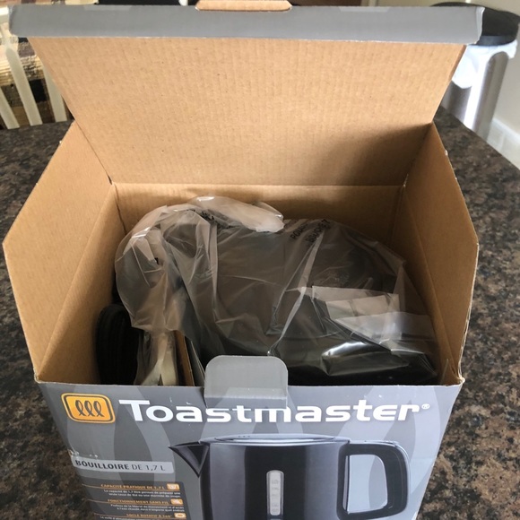 Toastmaster Electric Kettle New 1.7 Liter - Picture 5 of 5